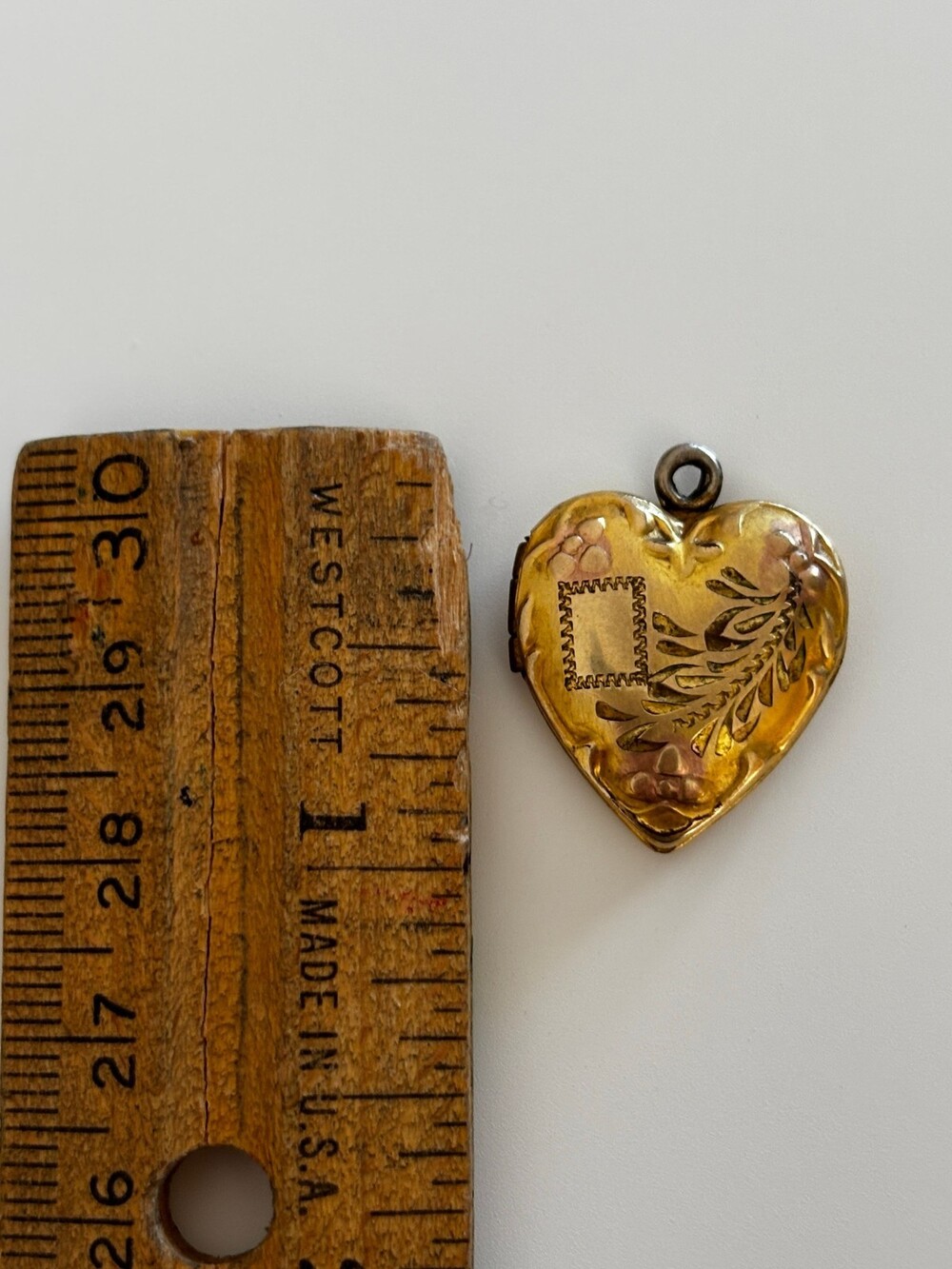 Vintage Heart Floral Engraved Locket Pendant 1/20 10KT Gold Filled